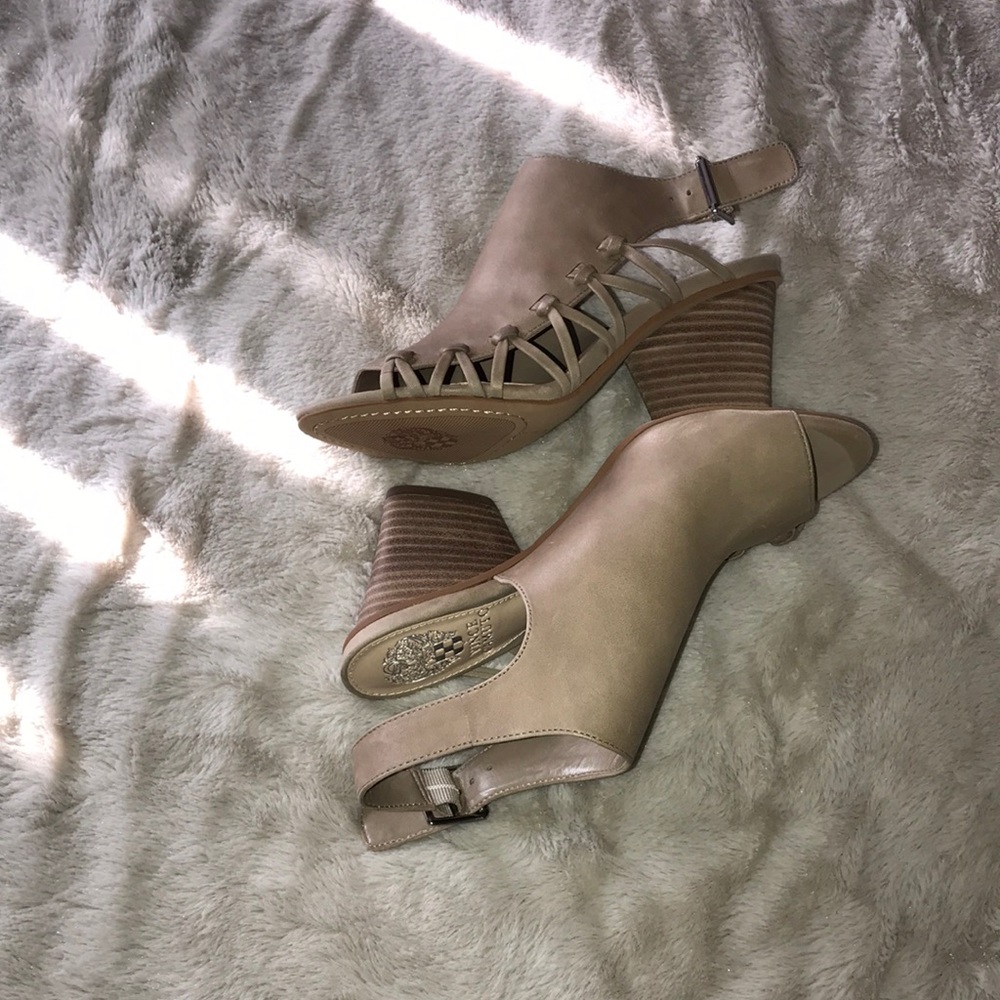 Vince Camuto Heels Size 6